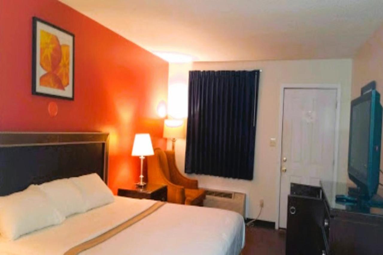 Oyo Hotel Mcintyre Ga, Us 441 Екстериор снимка