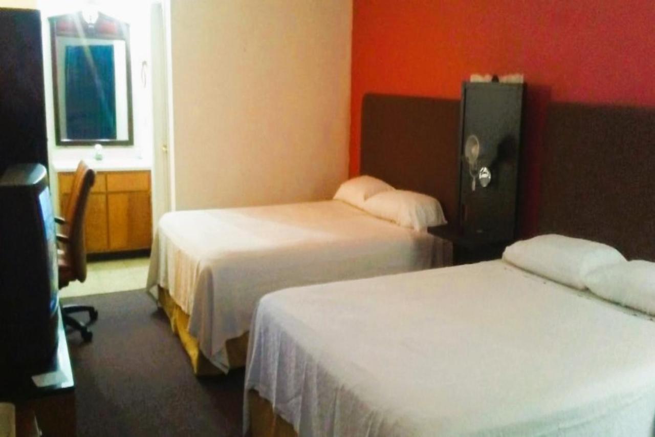 Oyo Hotel Mcintyre Ga, Us 441 Екстериор снимка