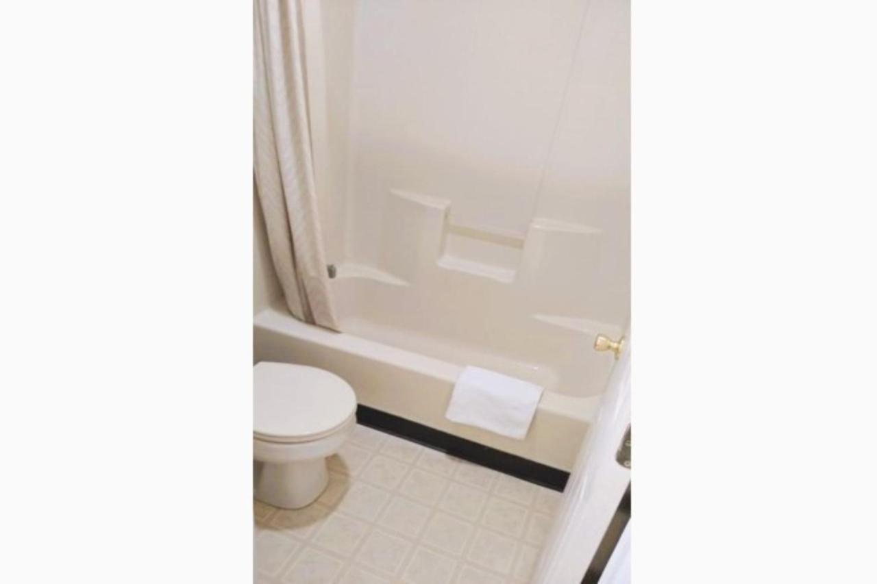 Oyo Hotel Mcintyre Ga, Us 441 Екстериор снимка